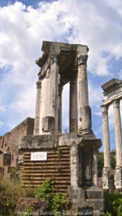 Temple of the goddess Vesta (foreground)